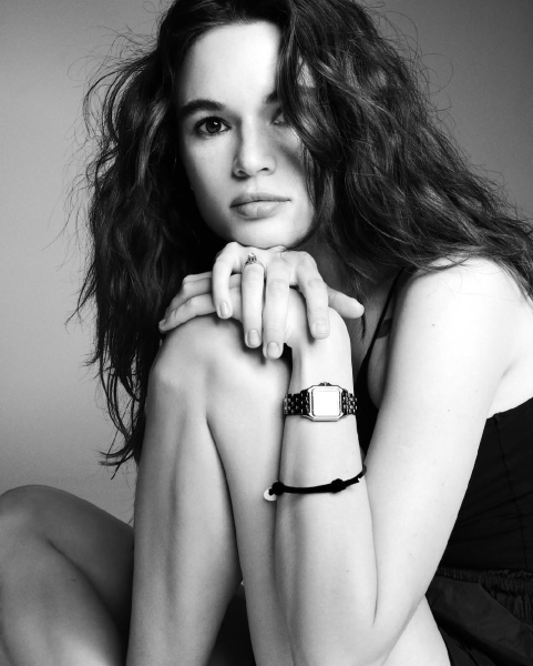 Кацуріна в лаконічному міні показала, як пізнає себе 30-річну