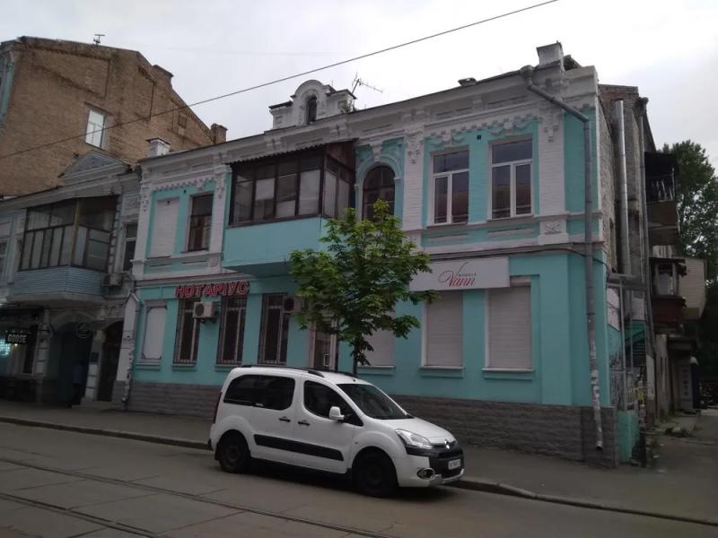 На Подоле реставрировали фасад 150-летнего дома: как он выглядит &ndash; фото
