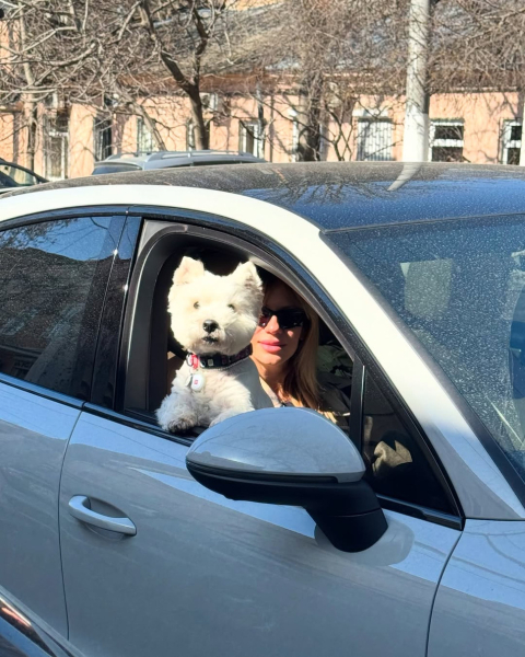 Наречений Нікітюк похвалився кумедними фото з нею