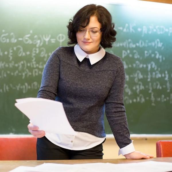 Не бороться с прокрастинацией, а сделать ее полезной: Елена Ванеева о жизненной формуле