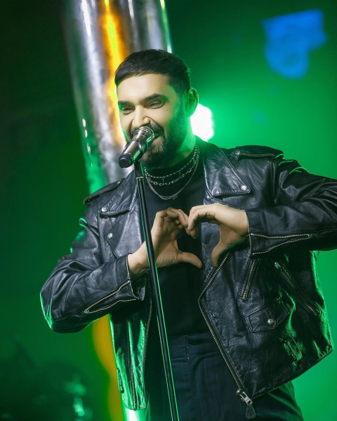 Від фаната Руслани і переможця "Шансу" до військового і краша зумерів: як змінювався Віталій Козловський. Фото