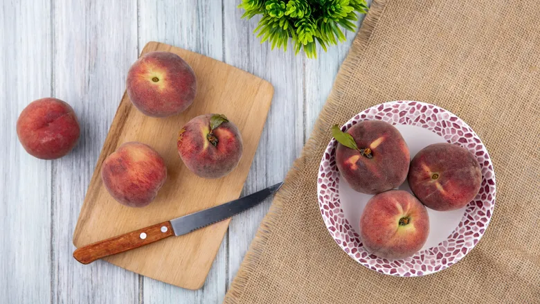 15 продуктов с ретинолом, которые улучшат здоровье кожи, волос и ногтей – подборка