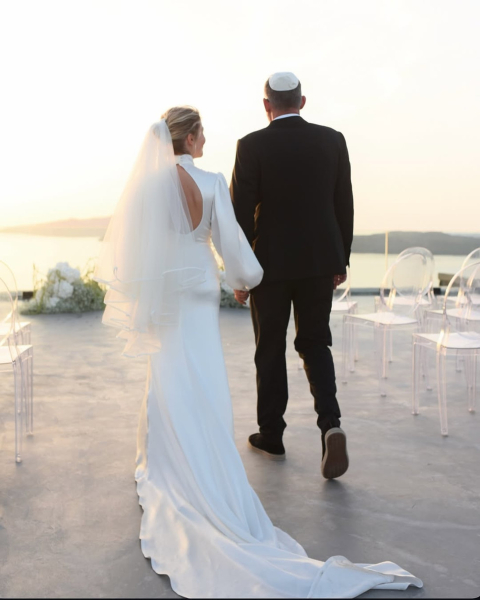 "Це був чудовий день": KOLA привітала чоловіка з річницею шлюбу та показала їхні весільні фото