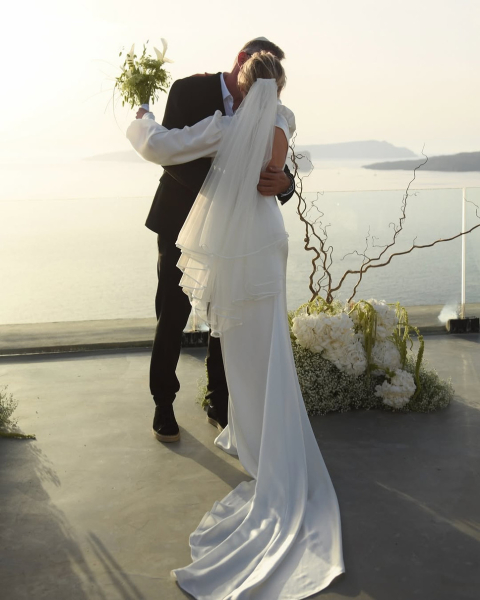 "Це був чудовий день": KOLA привітала чоловіка з річницею шлюбу та показала їхні весільні фото