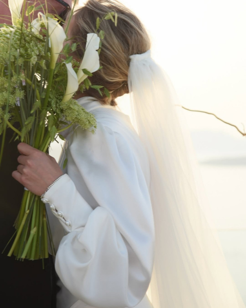 "Це був чудовий день": KOLA привітала чоловіка з річницею шлюбу та показала їхні весільні фото