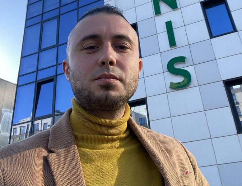 "Цікавий досвід": Тополя про секс із двома дівчатами, чи закохувався в шлюбі та як ставиться до пікантних фотосесій дружини