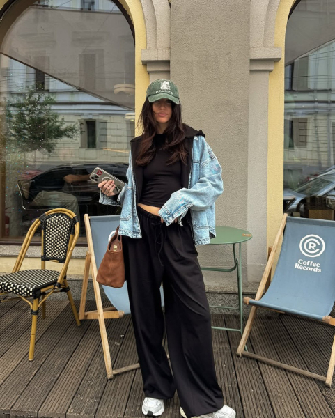 Дорофєєва з донькою Кацуріна в стильних луках поцікавилася, де літо