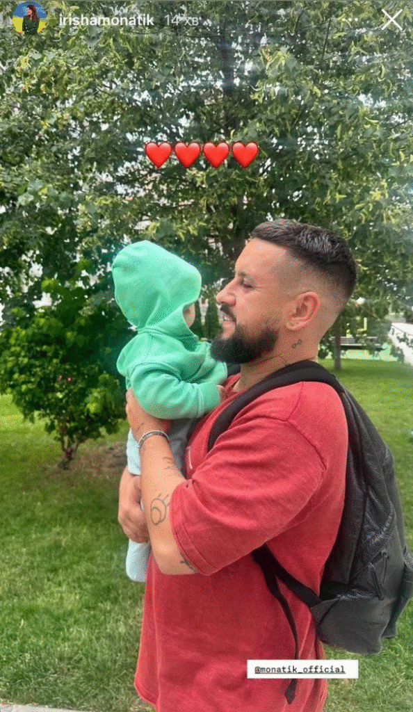 Как Монатик с семьей прячется от снарядов: Ирина показала эмоциональные фото из укрытия