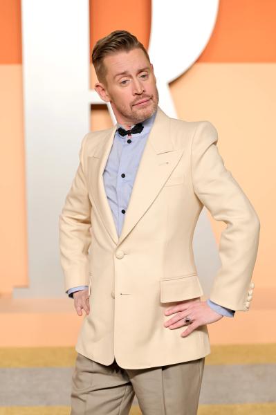 Исчезли с экранов, а сегодня снова на всех обложках: какие звезды получили второй шанс на славу