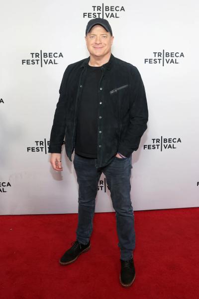 Исчезли с экранов, а сегодня снова на всех обложках: какие звезды получили второй шанс на славу