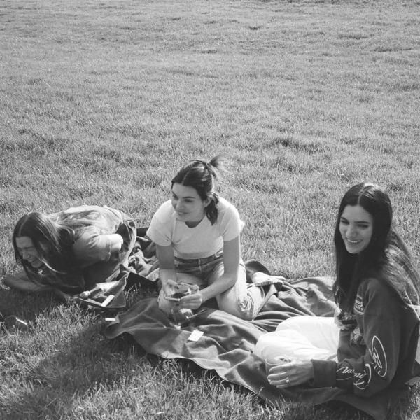 Кайлі Дженнер на ніжних фото показала розваги зі своїми дітьми