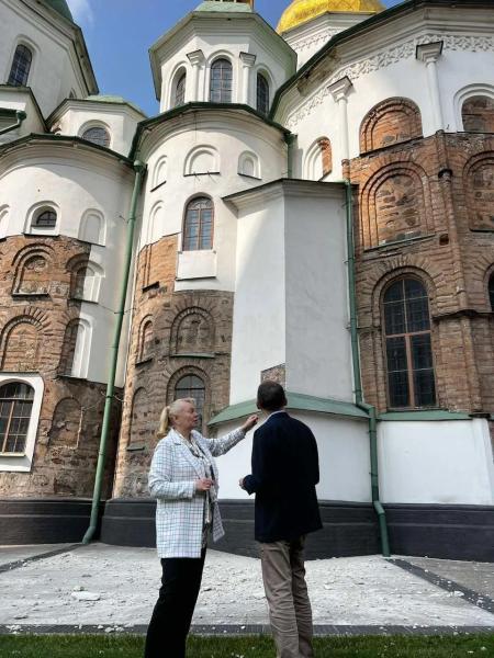 Россияне повредили Софийский собор в Киеве – объект наследия ЮНЕСКО – фото