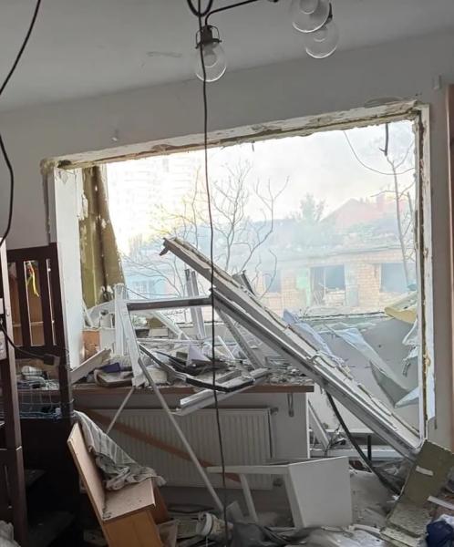 "Внутри все разбито": в Киеве российский удар изувечил квартиру Тараса Тополи