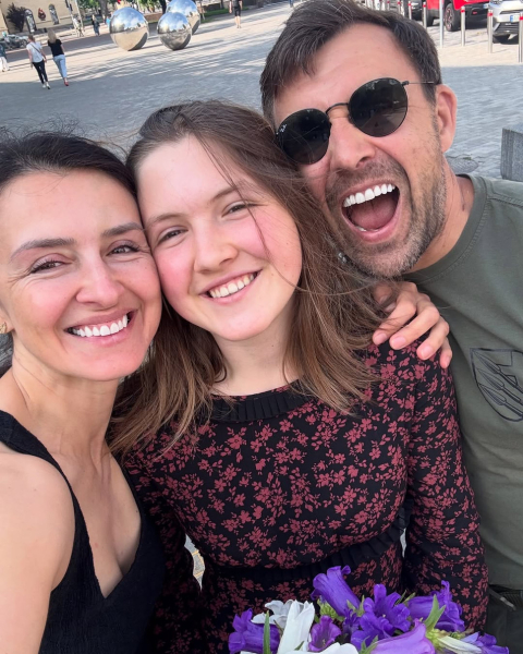 "Життя вона бачить інакшим": ​​Хамайко похвалилася 15-річною донькою-випускницею та розповіла про її плани після школи. Фото