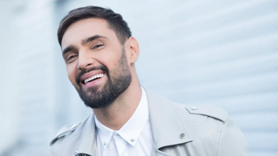 Пинаколада с доставкой: Козловский в неожиданном амплуа удивил фанатов