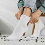 Эффективные лайфхаки, которые вернут носкам белоснежный цвет