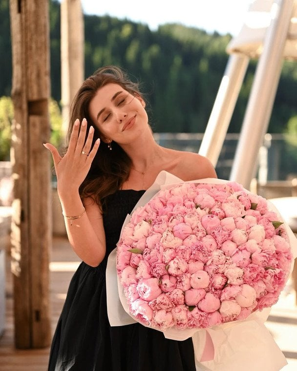 «Миллион миллиардов да»: как Сергей Танчинец сделал предложение своей новой избраннице