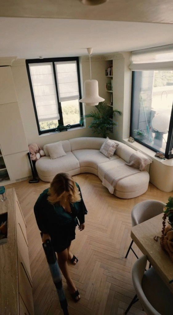 Леся Никитюк показала свою квартиру и поделилась забавным советом по уборке