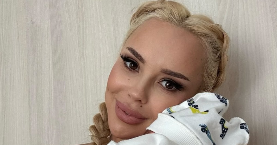 СолоХа стала мамой в третий раз: певица показала своего новорожденного сына