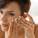Матирующие салфетки для лица: польза, правила использования и советы по выбору