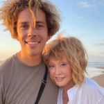 Неожиданное фото: Галкин показал, как сегодня выглядит Пугачёва