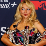 Кто удивил больше всех: Сабрина Карпентер, Ариана Гранде или ROSÉ на MTV Music Video Awards 2025