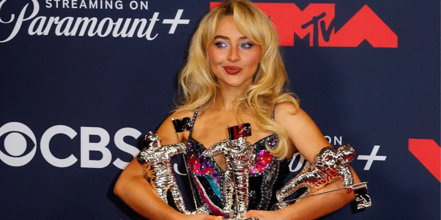 Кто удивил больше всех: Сабрина Карпентер, Ариана Гранде или ROSÉ на MTV Music Video Awards 2025