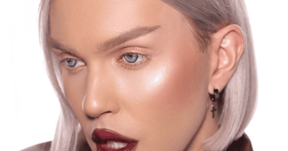 Андрюшин поразил суммами: сколько стоит его макияж и еженедельные траты на красоту