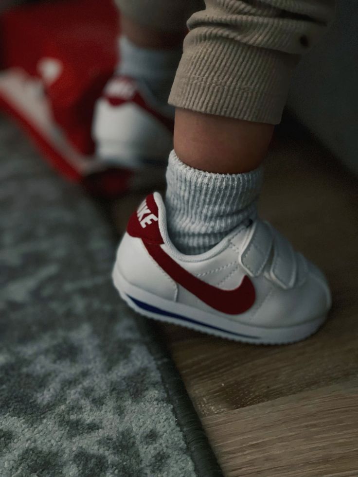 Кроссовки детские: как выбрать идеальную модель для вашего ребенка