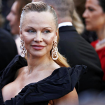 Памела Андерсон впервые призналась в романе с Лиамом Нисоном и раскрыла детали их близости