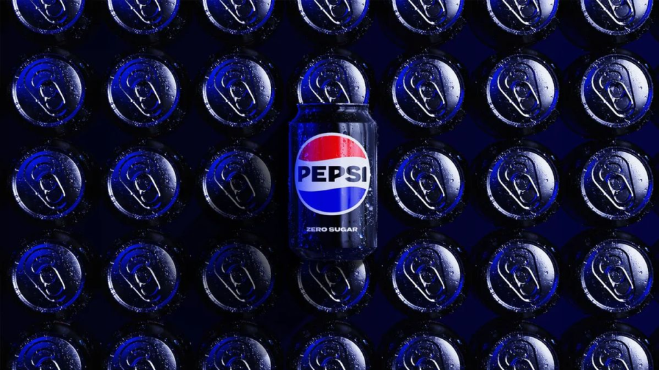 Pepsi запускает подарочную акцию: как получить лимитированные призы за коды под крышками