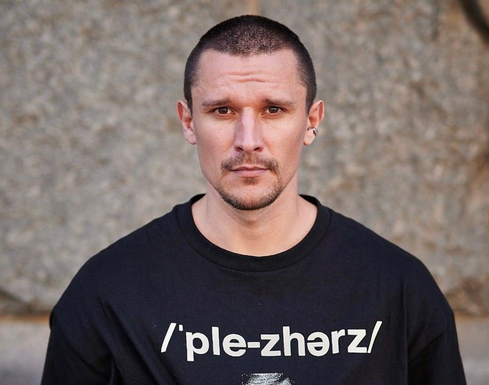 «Наконец думаешь сердцем»: Цымбалюк в шутку показал идеальный финал «Холостяка»