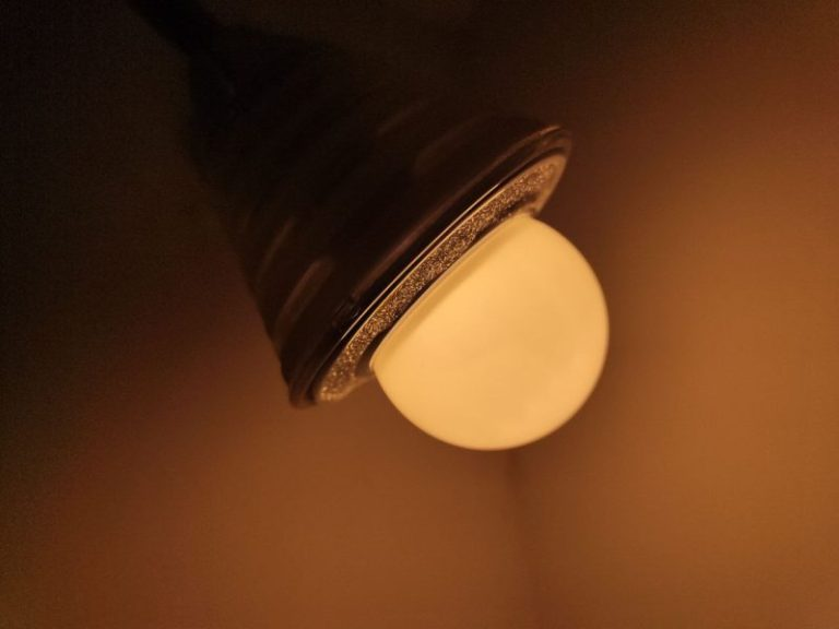 График отключения света на 8 января в Черкассах и области: когда и где не будет электричества