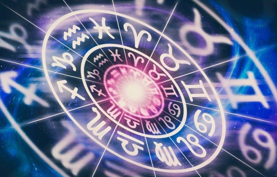 Гороскоп на сегодня 17 января 2026: Львам — карьерный рывок, Рыбам — неожиданные деньги в финансах