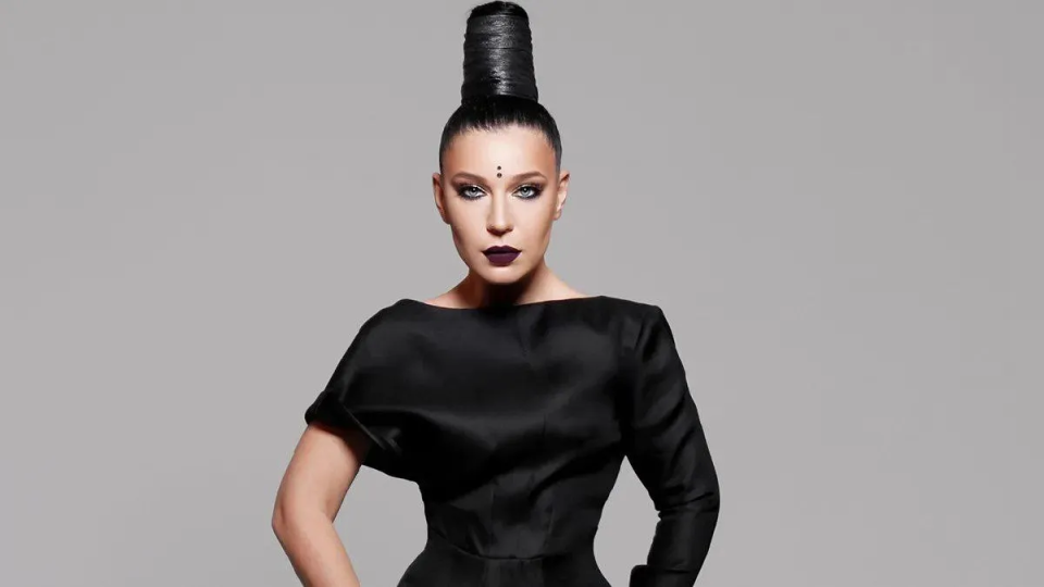 Ёлке приписали брак с Рожденом Ануси: в видео заметили кольца