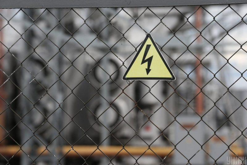 График отключения света на 1 февраля в Ровенской области: часы по подочередям