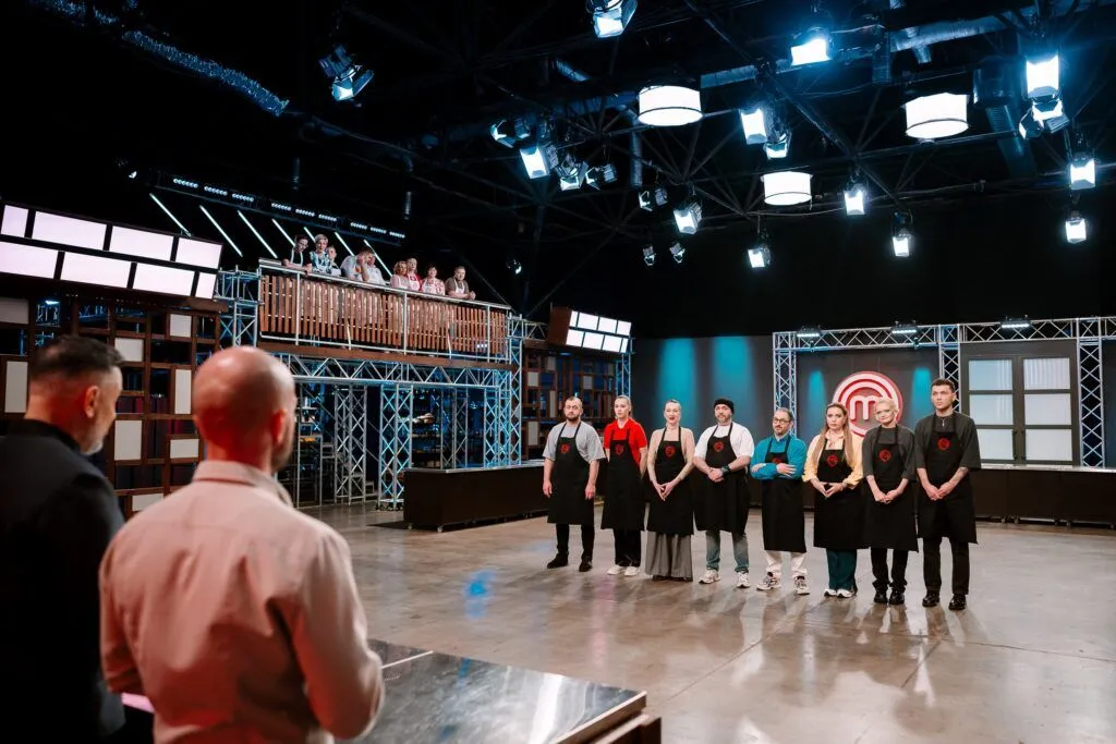 МастерШеф 7 выпуск 17 сезон: кто покинул шоу и кто оказался в черных фартуках