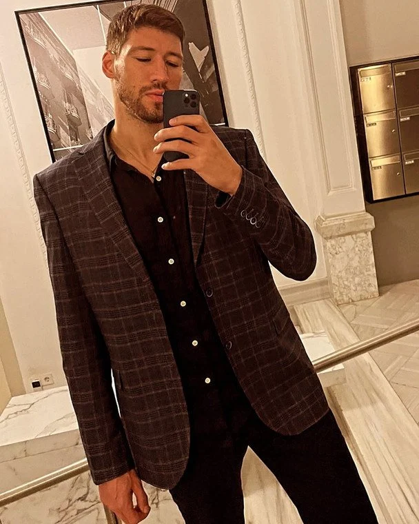 Холостяк 15 сезон: Вячеслав Кравцов стал новым героем шоу СТБ и удивил выбором