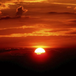 Магнитные бури в мае 2026: опасные даты, влияние на здоровье и как защититься