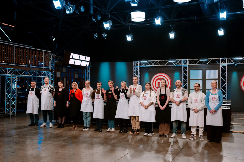 МастерШеф 15 выпуск 17 сезон: как прошёл эфир и кто получил чёрные фартуки