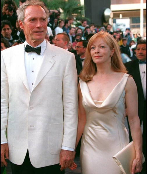 Дочка Клінта Іствуда та Френсіс Фішер оголосила про другу вагітність