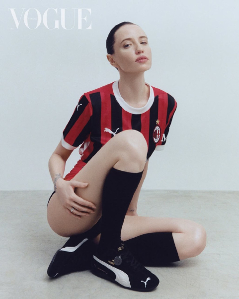 Дорофєєва у спортивних сексі луках попозувала для модного глянцю і розказала, чому варто зупинятися