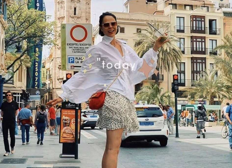 Ексдружина Кличка в легкому міні влаштувала танцювальний бунт посеред Валенсії. Відео