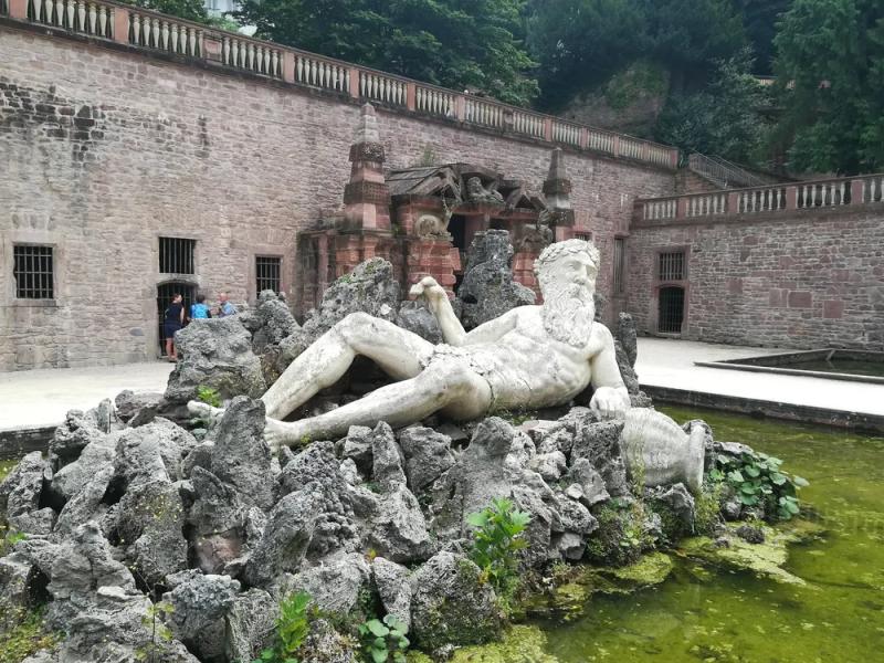 Гайдельберг: романтическая жемчужина Германии с винной бочкой и старейшим университетом