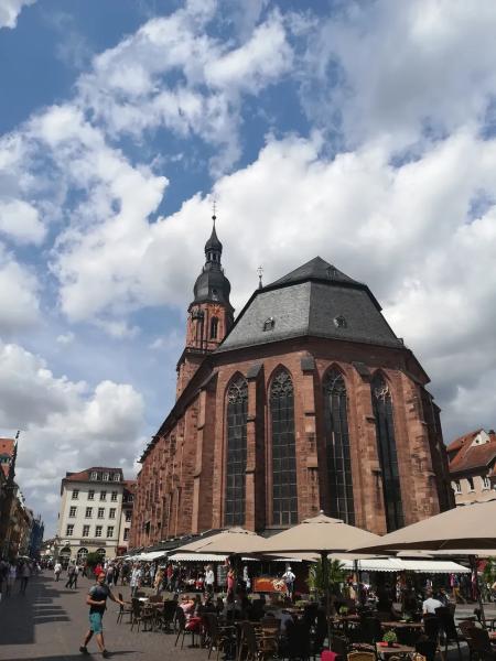 Гайдельберг: романтическая жемчужина Германии с винной бочкой и старейшим университетом