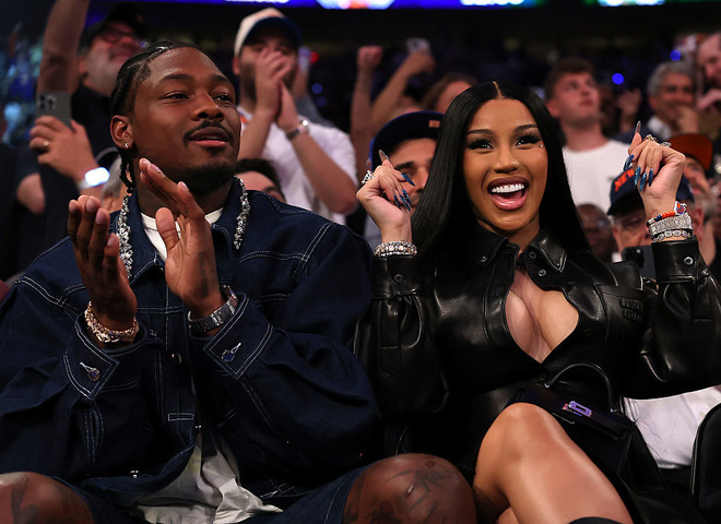 Карді Бі вперше показала в інстаграмі нового коханого