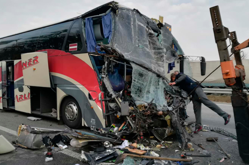 Кохання з першого погляду, автокатастрофа і звільнення з "Дизель шоу": цікаве з життя Яни Глущенко