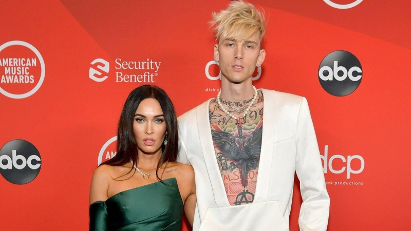 Меган Фокс и Machine Gun Kelly стали родителями и показали первое видео с малышом