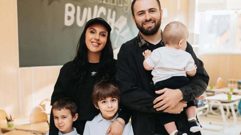 На празднике старшего сына: Джамала показала теплые фото с мужем и детьми