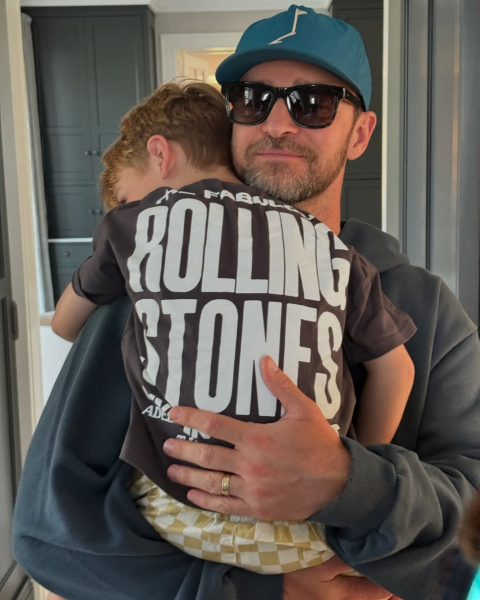 "Немає більшої нагороди": Джастін Тімберлейк замилував обіймами з синами від Джессіки Біл. Фото